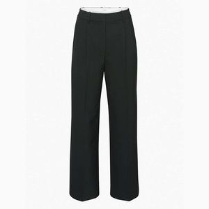 Aritzia - EFFORTLESS CROPPED PANT - Black - 4